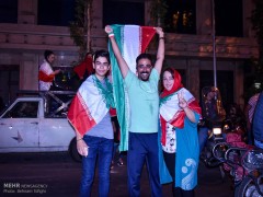 شادی تهرانی ها از بازی غیرتمندانه تیم ملی فوتبال