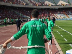 همیاران هوادار پرتلاش جمعیت در شهرآورد 90 استقلال و پرسپولیس - عکاس:اشکان باقرزاده