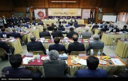 حرکت بازنشستگان هیئت رئیسه فدراسیون فوتبال به سمت استعفا و فرار از تعلیق