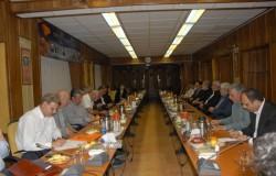 نشست سرمربیان تیم های ملی کشتی آزاد و فرنگی با کارگروه ورزش حزب موتلفه اسلامی