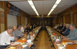 نشست سرمربیان تیم های ملی کشتی آزاد و فرنگی با کارگروه ورزش حزب موتلفه اسلامی